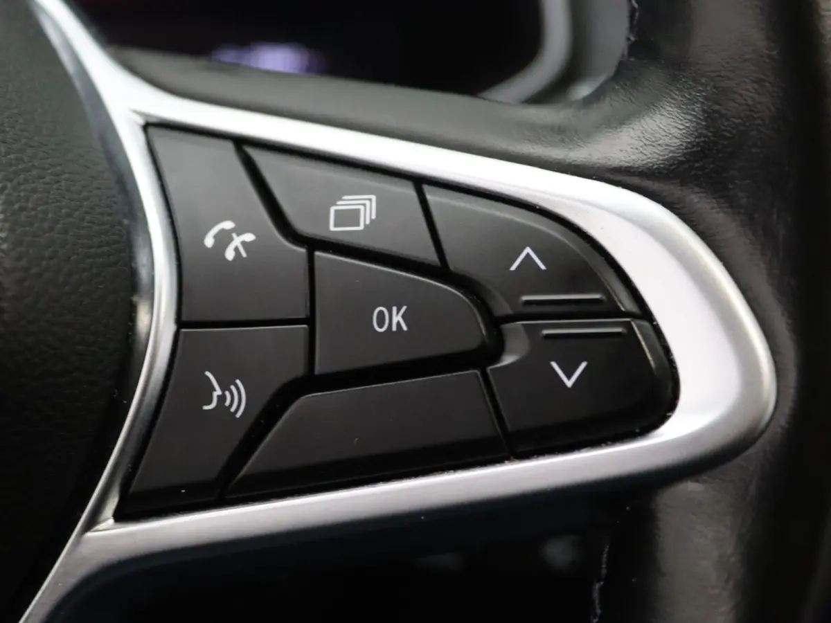 R135 Intens 52 kWh KOOPBATTERIJ Apple Carplay/Android Auto | Climate