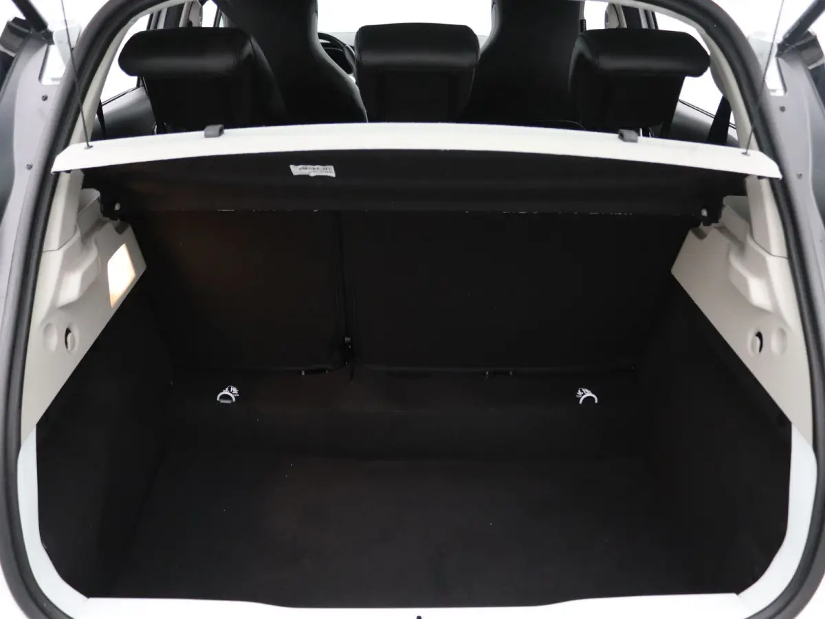 R135 Intens 52 kWh KOOPBATTERIJ Apple Carplay/Android Auto | Climate
