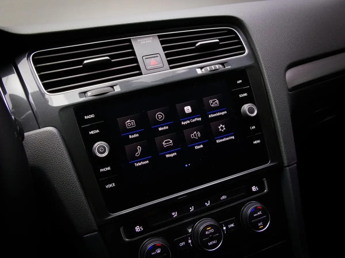 1.4 TSI Comfortline Business (ADAPTIVE CRUISE, APPLE CARPLAY/ANDROID AUTO, DIGITAL COCKPIT, TREKHAAK, PDC)