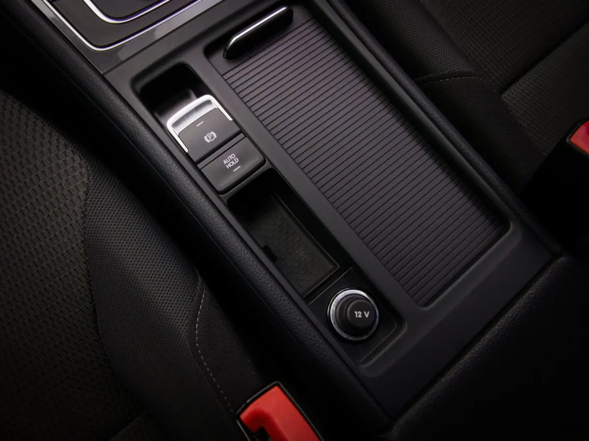 1.4 TSI Comfortline Business (ADAPTIVE CRUISE, APPLE CARPLAY/ANDROID AUTO, DIGITAL COCKPIT, TREKHAAK, PDC)