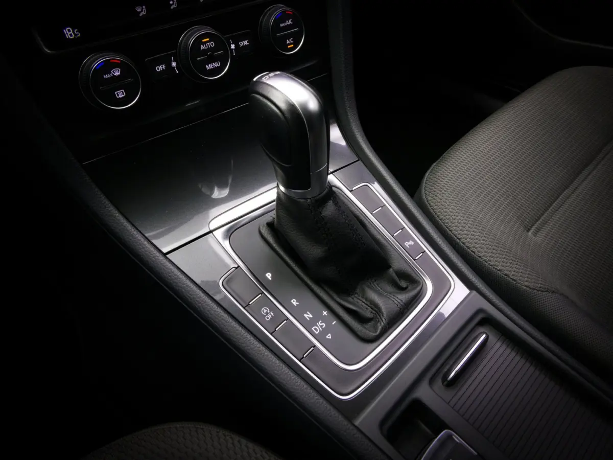 1.4 TSI Comfortline Business (ADAPTIVE CRUISE, APPLE CARPLAY/ANDROID AUTO, DIGITAL COCKPIT, TREKHAAK, PDC)