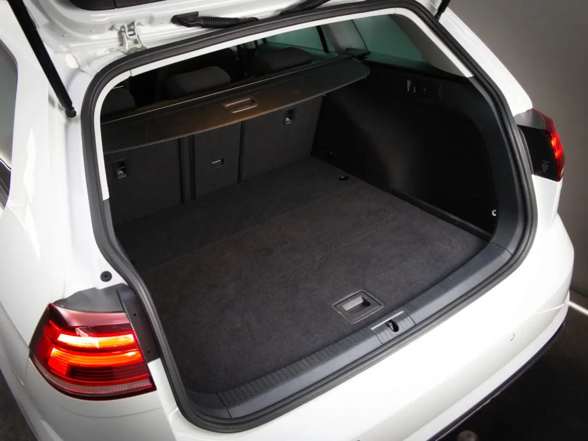 1.4 TSI Comfortline Business (ADAPTIVE CRUISE, APPLE CARPLAY/ANDROID AUTO, DIGITAL COCKPIT, TREKHAAK, PDC)