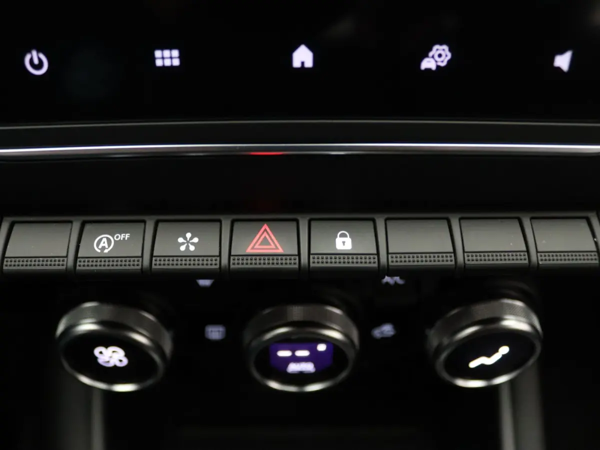 130pk TCe Intens Apple Carplay/Android Auto | Climate