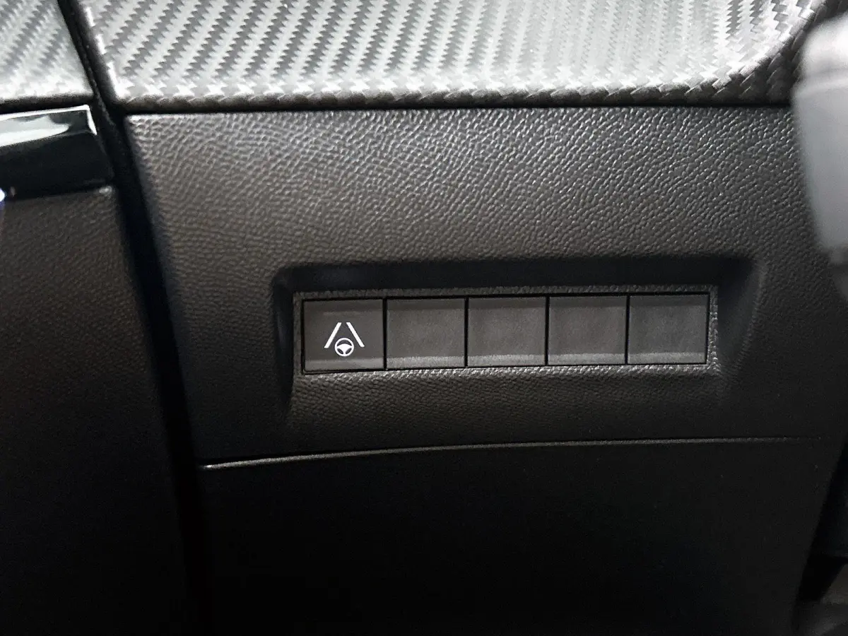GT Hybrid 145pk Automaat | Navigatie | 360° Camera | Climate Control | Adaptieve Cruise Control | Parkeersensoren v+a | Armsteun | Keyless | Full Led koplampen | Dodehoeksensor| Leder/stof 