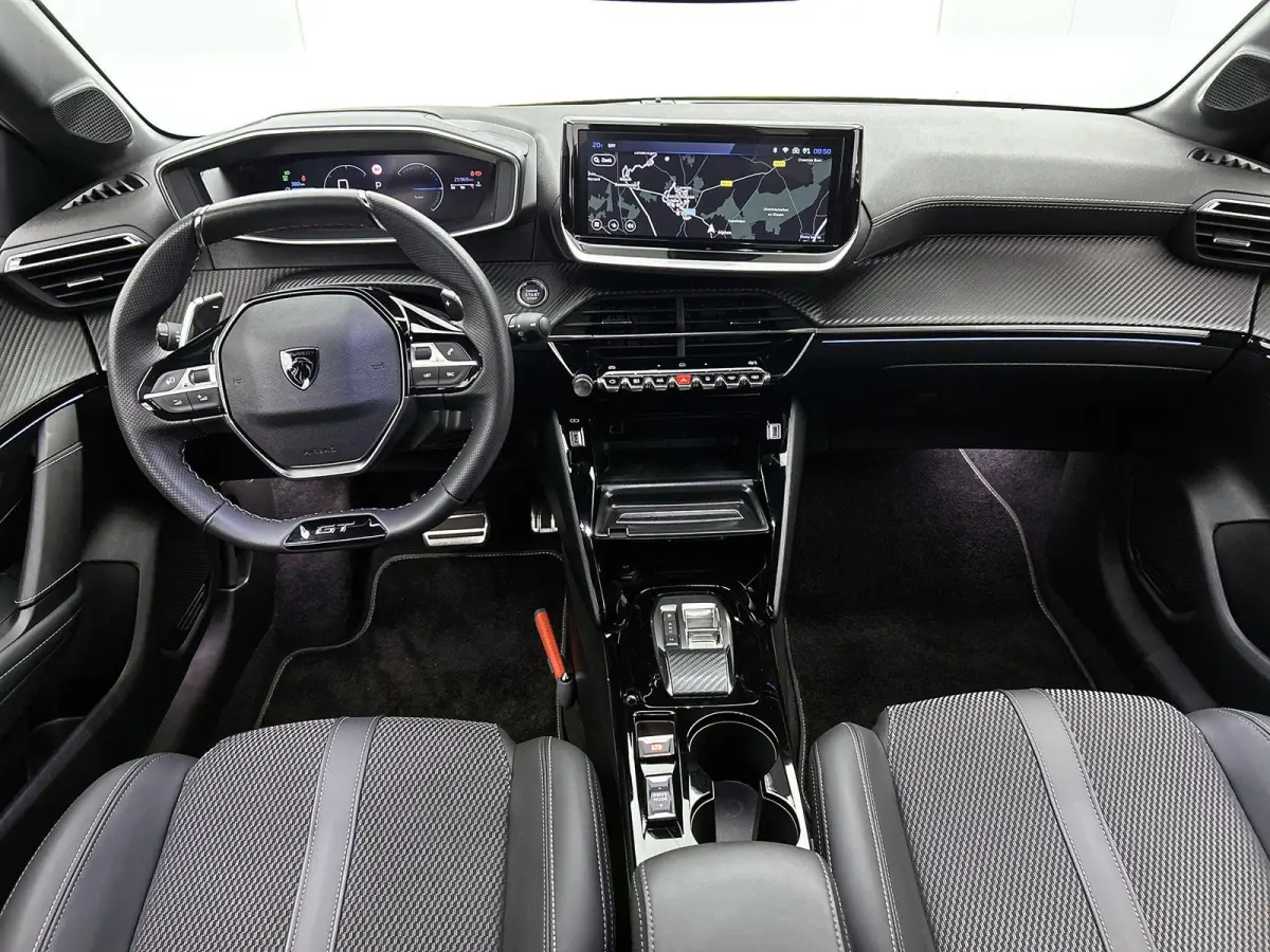 GT Hybrid 145pk Automaat | Navigatie | 360° Camera | Climate Control | Adaptieve Cruise Control | Parkeersensoren v+a | Armsteun | Keyless | Full Led koplampen | Dodehoeksensor| Leder/stof 