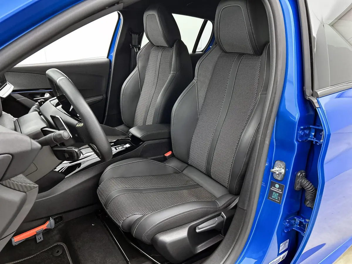 GT Hybrid 145pk Automaat | Navigatie | 360° Camera | Climate Control | Adaptieve Cruise Control | Parkeersensoren v+a | Armsteun | Keyless | Full Led koplampen | Dodehoeksensor| Leder/stof 
