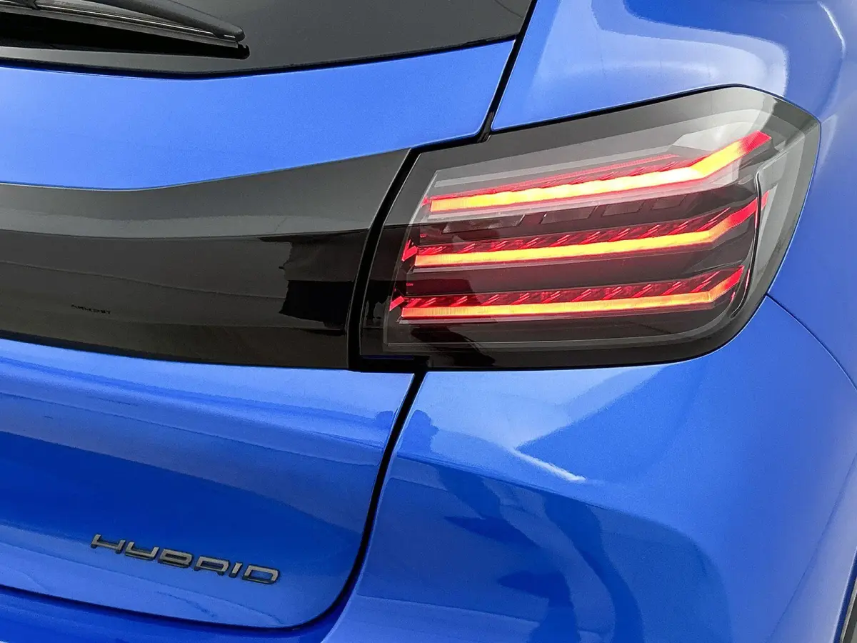 GT Hybrid 145pk Automaat | Navigatie | 360° Camera | Climate Control | Adaptieve Cruise Control | Parkeersensoren v+a | Armsteun | Keyless | Full Led koplampen | Dodehoeksensor| Leder/stof 