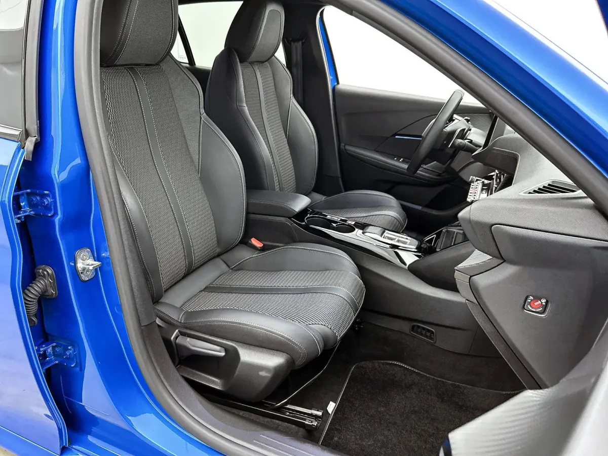 GT Hybrid 145pk Automaat | Navigatie | 360° Camera | Climate Control | Adaptieve Cruise Control | Parkeersensoren v+a | Armsteun | Keyless | Full Led koplampen | Dodehoeksensor| Leder/stof 