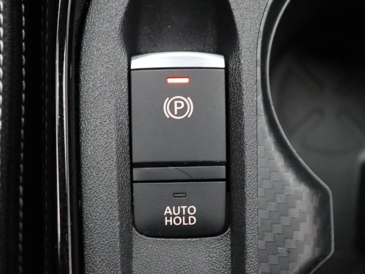 143pk Hybrid Tekna Apple Carplay/Android Auto | Climate