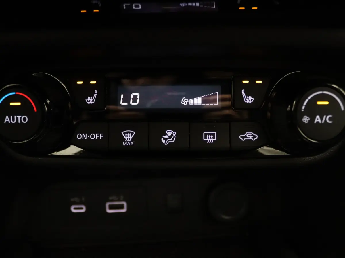 143pk Hybrid Tekna Apple Carplay/Android Auto | Climate