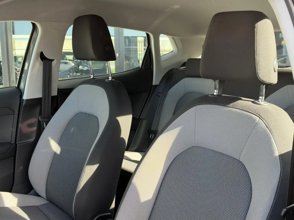 1.0 TSI Business | Cruise Control | Apple CarPlay/Android Auto | Airco | lichtmetalen velgen 17" |