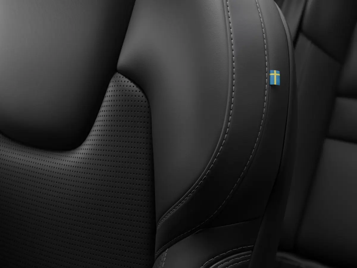 2.0 T6 Plug-in hybrid AWD Plus Dark