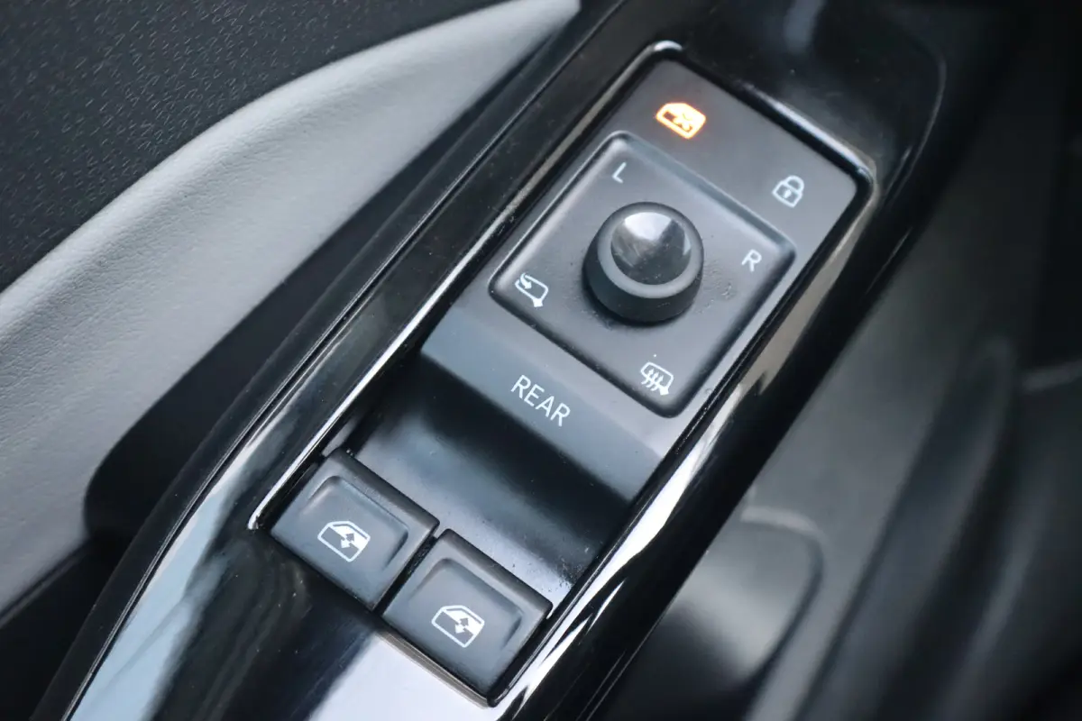 First Plus 58 kWh | Achteruitrijcamera | Apple Carplay/Android Auto|telefoonintegratie premium | Extra getint glas