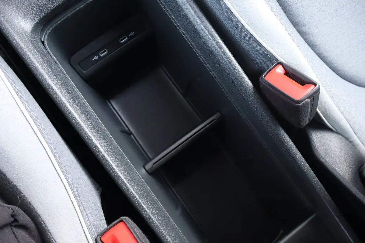 First Plus 58 kWh | Achteruitrijcamera | Apple Carplay/Android Auto|telefoonintegratie premium | Extra getint glas