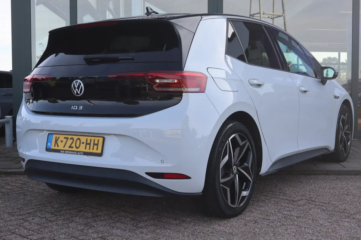 First Plus 58 kWh | Achteruitrijcamera | Apple Carplay/Android Auto|telefoonintegratie premium | Extra getint glas
