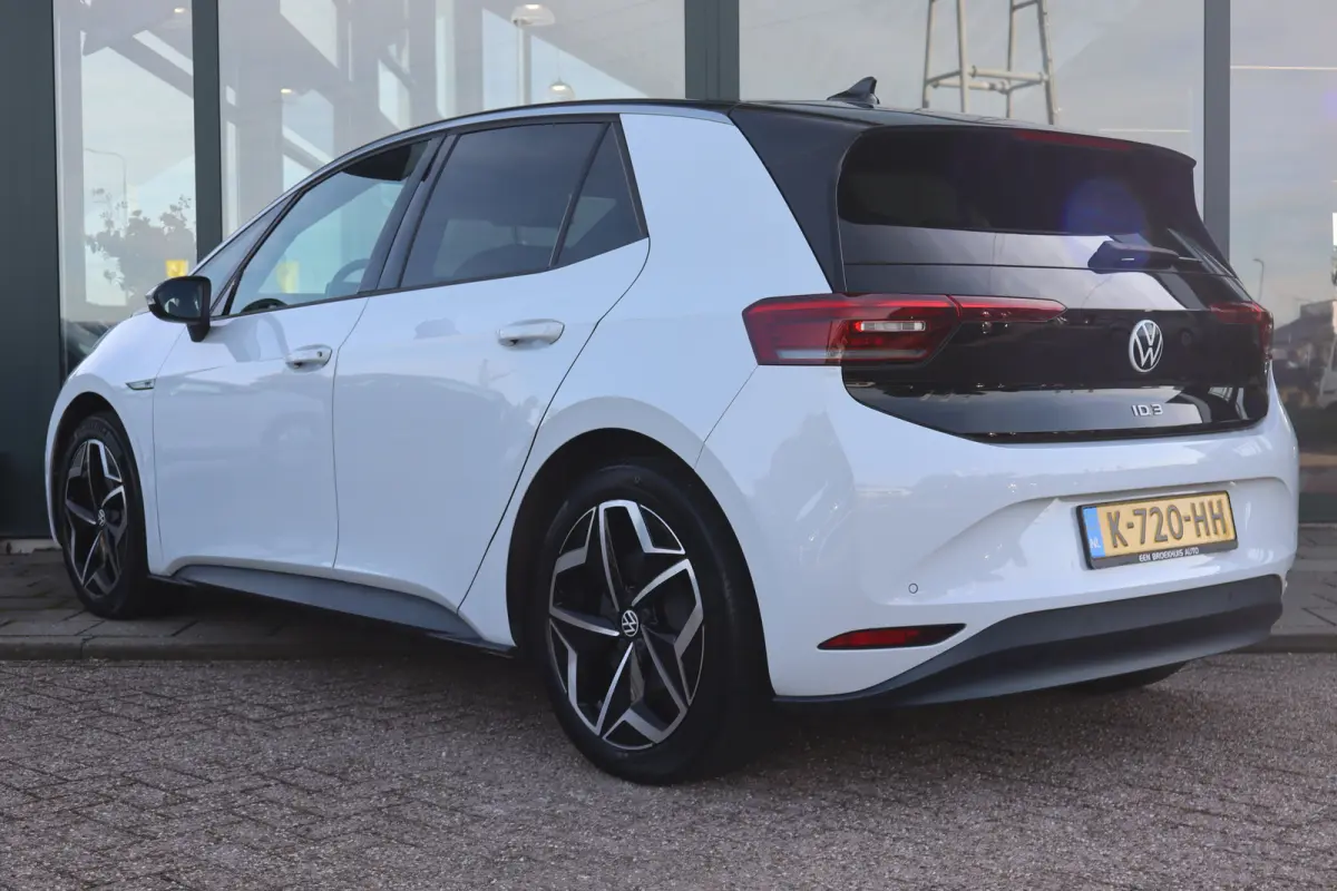 First Plus 58 kWh | Achteruitrijcamera | Apple Carplay/Android Auto|telefoonintegratie premium | Extra getint glas