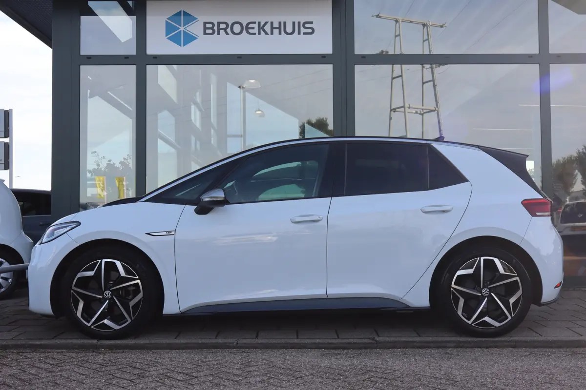 First Plus 58 kWh | Achteruitrijcamera | Apple Carplay/Android Auto|telefoonintegratie premium | Extra getint glas