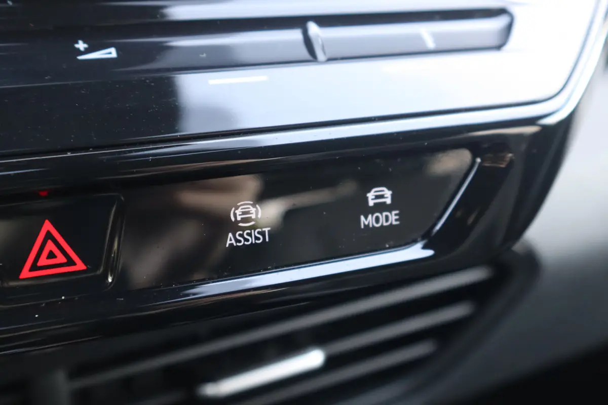 First Plus 58 kWh | Achteruitrijcamera | Apple Carplay/Android Auto|telefoonintegratie premium | Extra getint glas