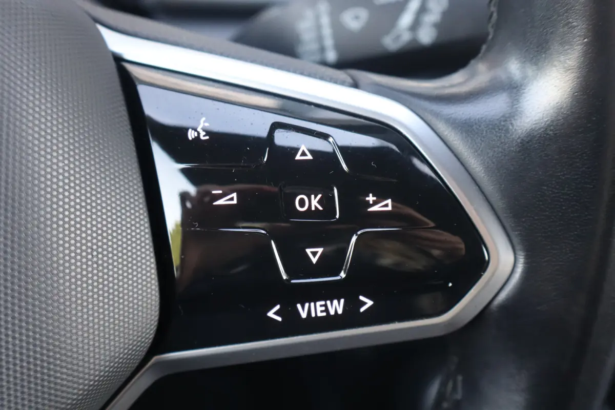 First Plus 58 kWh | Achteruitrijcamera | Apple Carplay/Android Auto|telefoonintegratie premium | Extra getint glas
