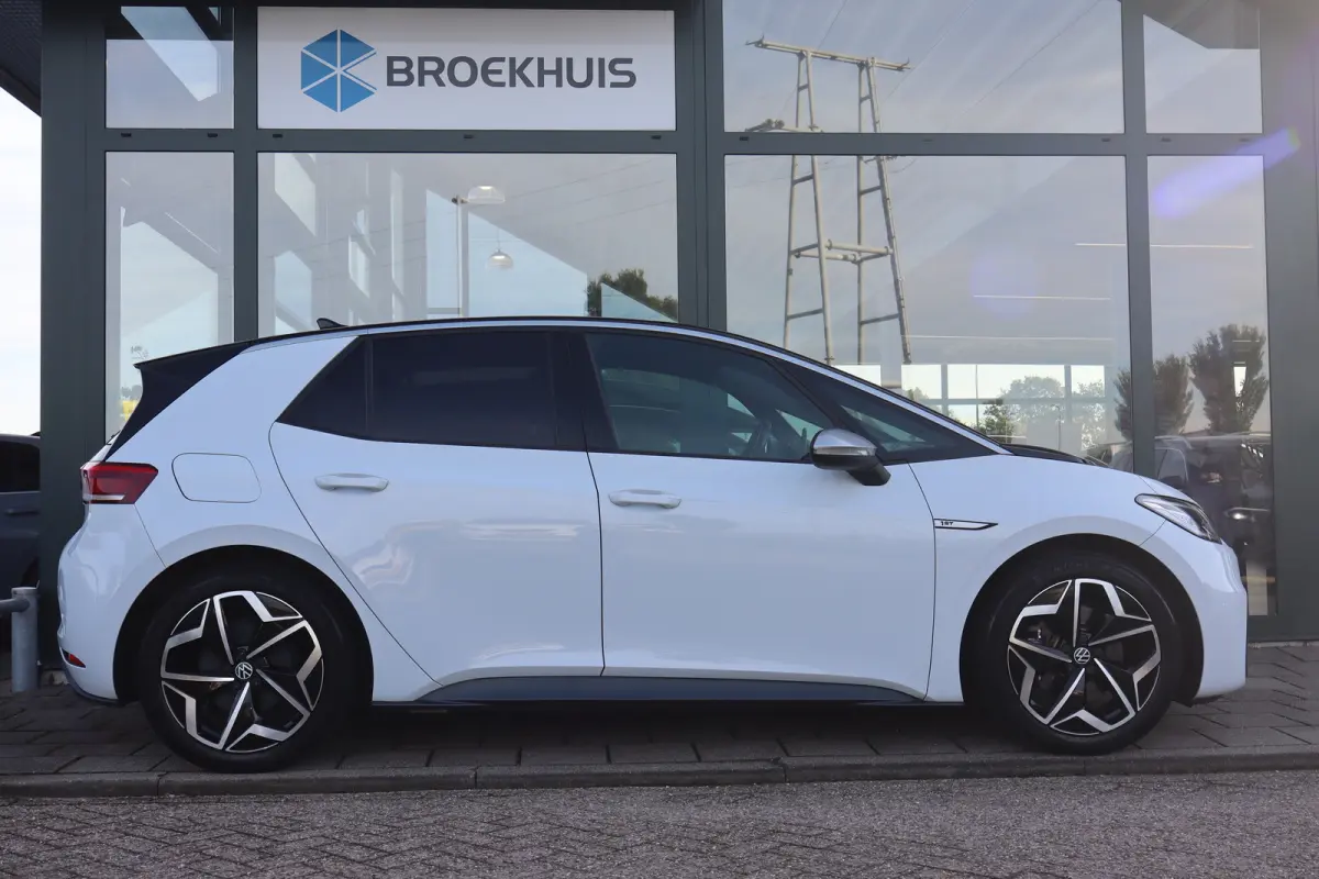 First Plus 58 kWh | Achteruitrijcamera | Apple Carplay/Android Auto|telefoonintegratie premium | Extra getint glas