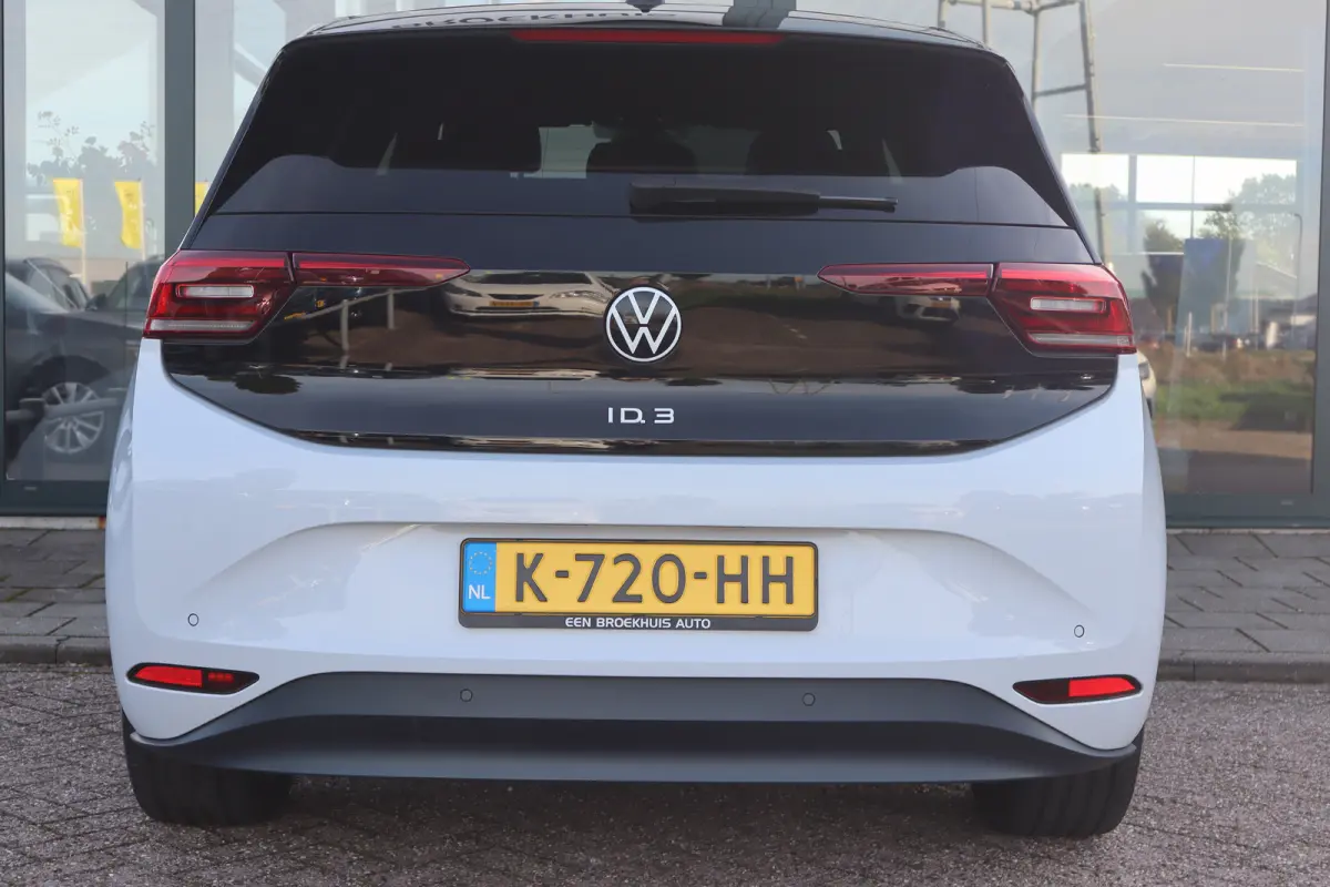First Plus 58 kWh | Achteruitrijcamera | Apple Carplay/Android Auto|telefoonintegratie premium | Extra getint glas