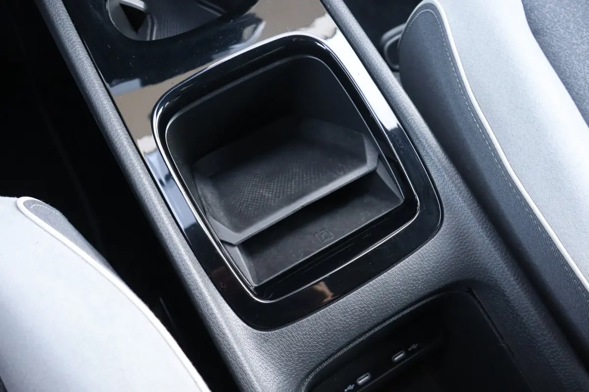 First Plus 58 kWh | Achteruitrijcamera | Apple Carplay/Android Auto|telefoonintegratie premium | Extra getint glas
