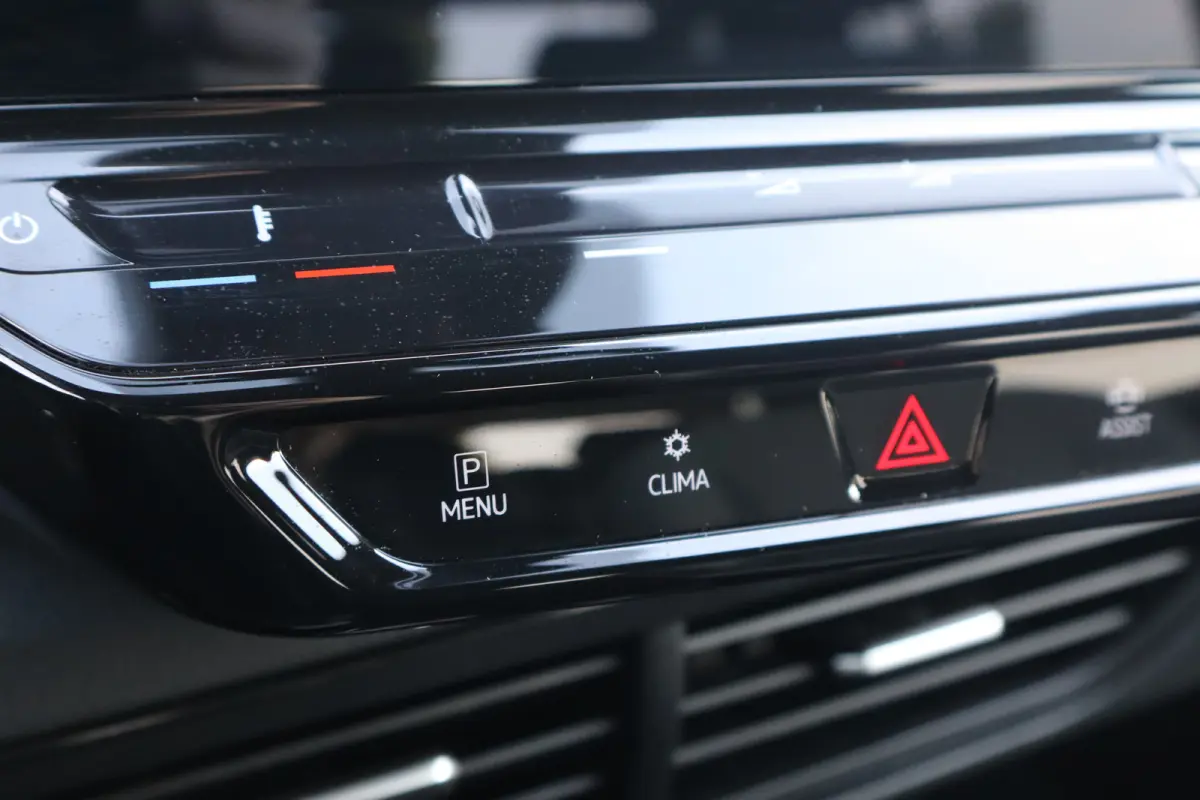 First Plus 58 kWh | Achteruitrijcamera | Apple Carplay/Android Auto|telefoonintegratie premium | Extra getint glas