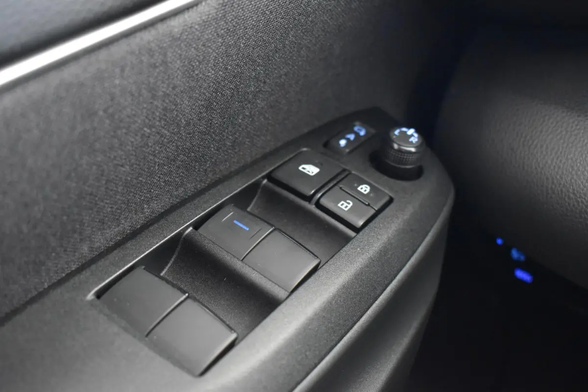 1.5 Hybrid Active 100% Onderhouden | Carplay Navigatie | Camera | 12 mnd BOVAG garantie | Whatsapp 06-53188999