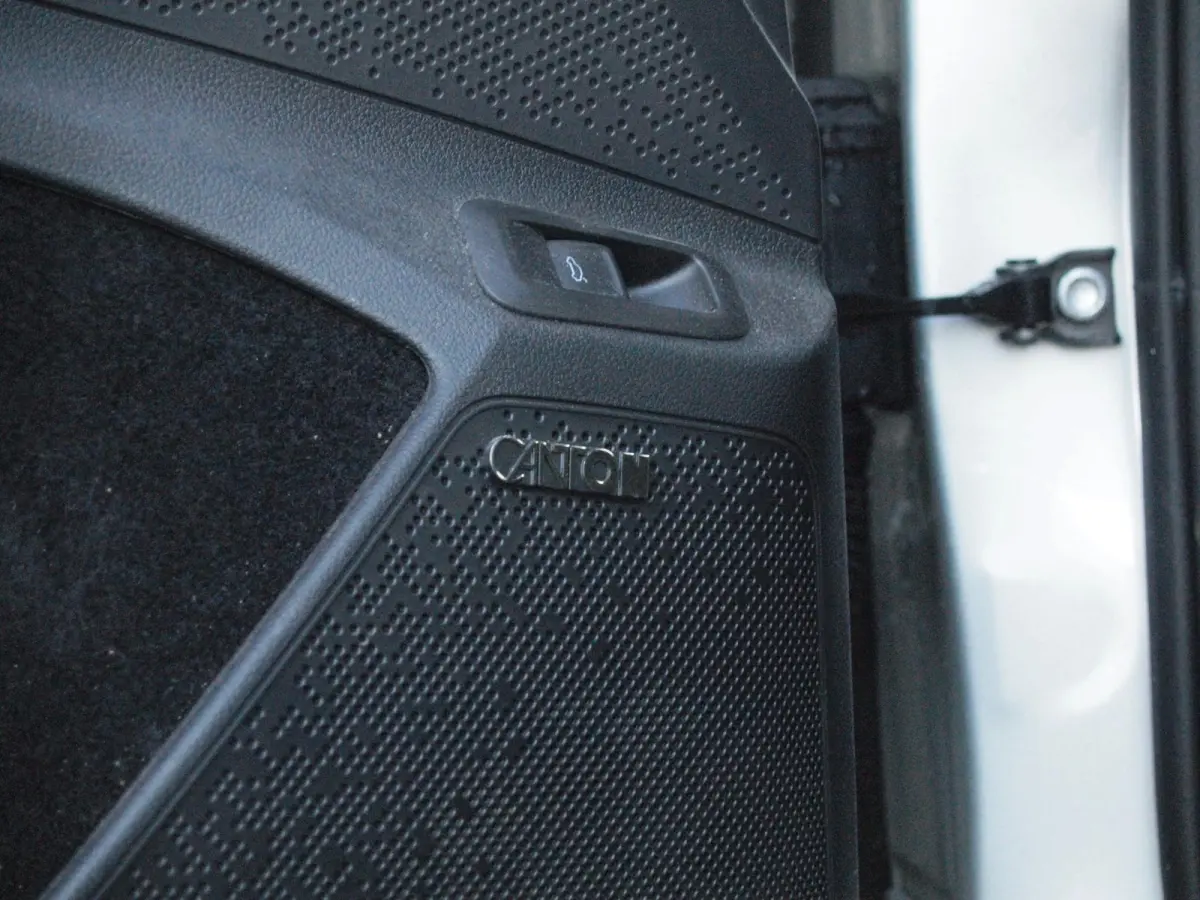 iV 80 RS | Panoramadak | Trekhaak | Canton | Head-Up Display | Camera | RS-stoelen | NL-Auto |