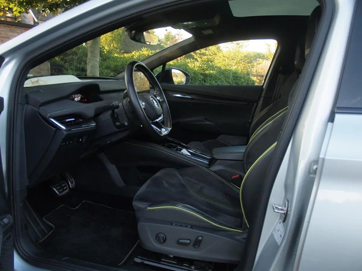 iV 80 RS | Panoramadak | Trekhaak | Canton | Head-Up Display | Camera | RS-stoelen | NL-Auto |