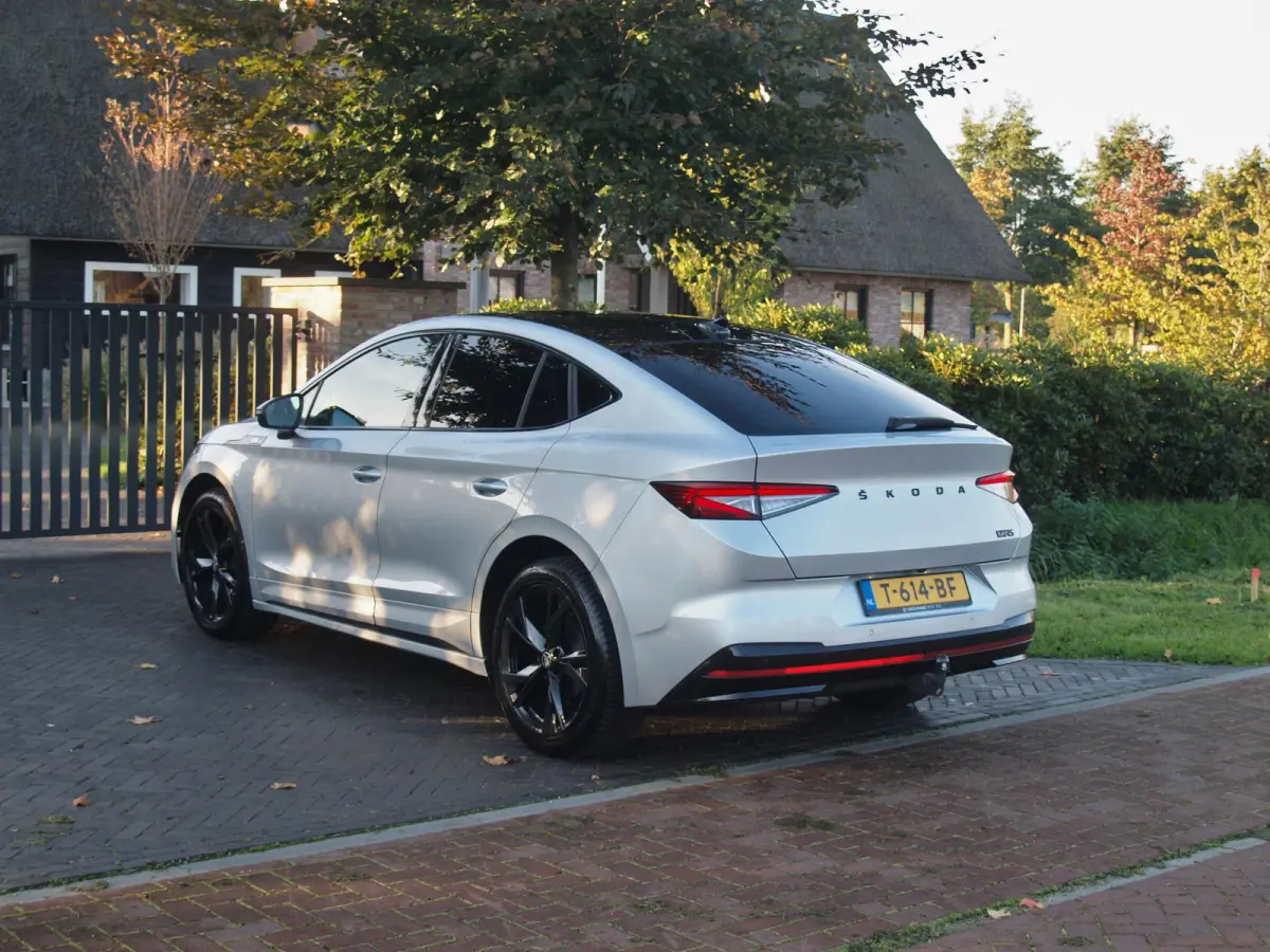 iV 80 RS | Panoramadak | Trekhaak | Canton | Head-Up Display | Camera | RS-stoelen | NL-Auto |