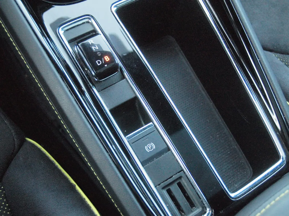 iV 80 RS | Panoramadak | Trekhaak | Canton | Head-Up Display | Camera | RS-stoelen | NL-Auto |