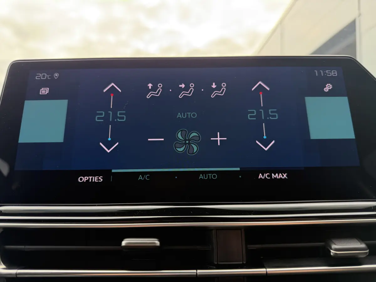 225pk Plug-in Hybrid Shine (Elektrisch Schuifdak - Trekhaak - Leder incl verwarming/massage/geheugen - Elektrische Klep - 360gr Camera - Adaptieve Cruise Controle)