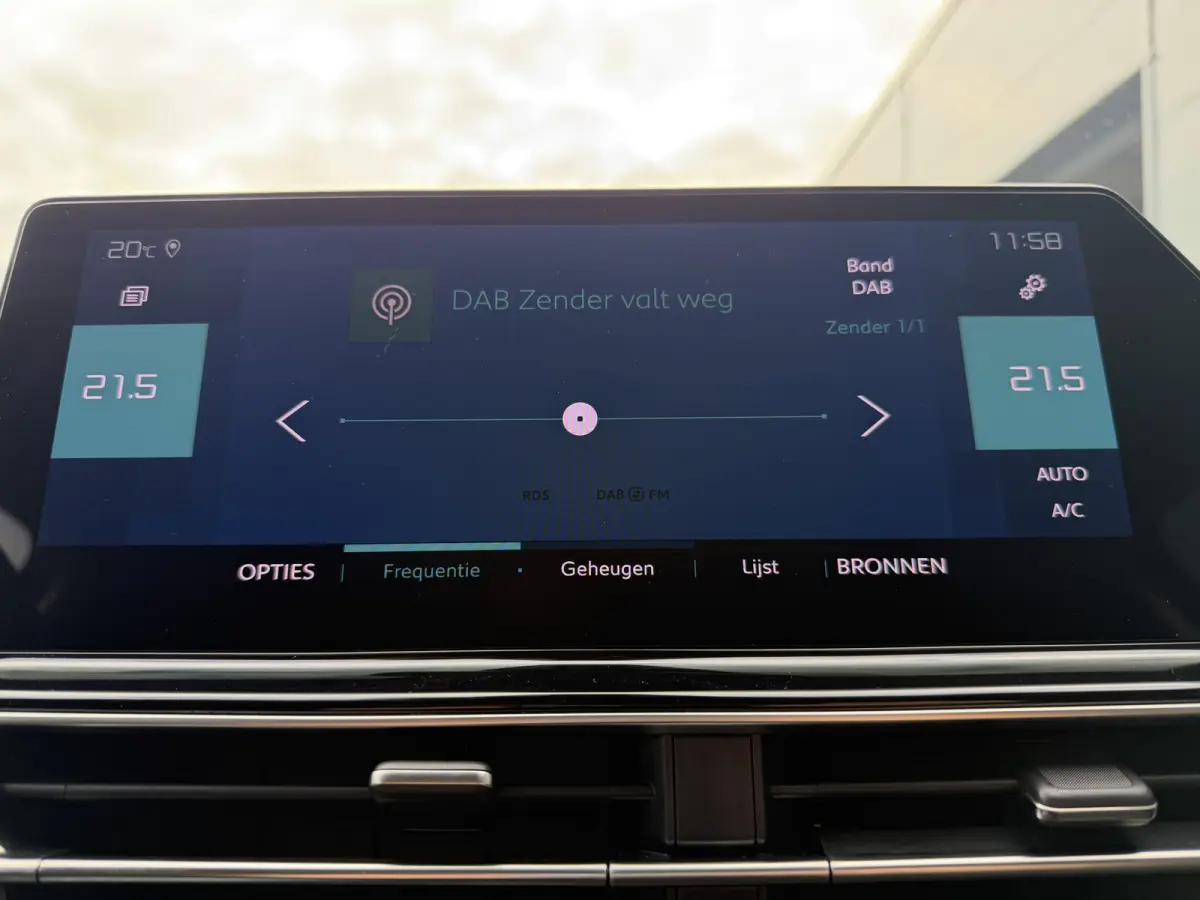 225pk Plug-in Hybrid Shine (Elektrisch Schuifdak - Trekhaak - Leder incl verwarming/massage/geheugen - Elektrische Klep - 360gr Camera - Adaptieve Cruise Controle)