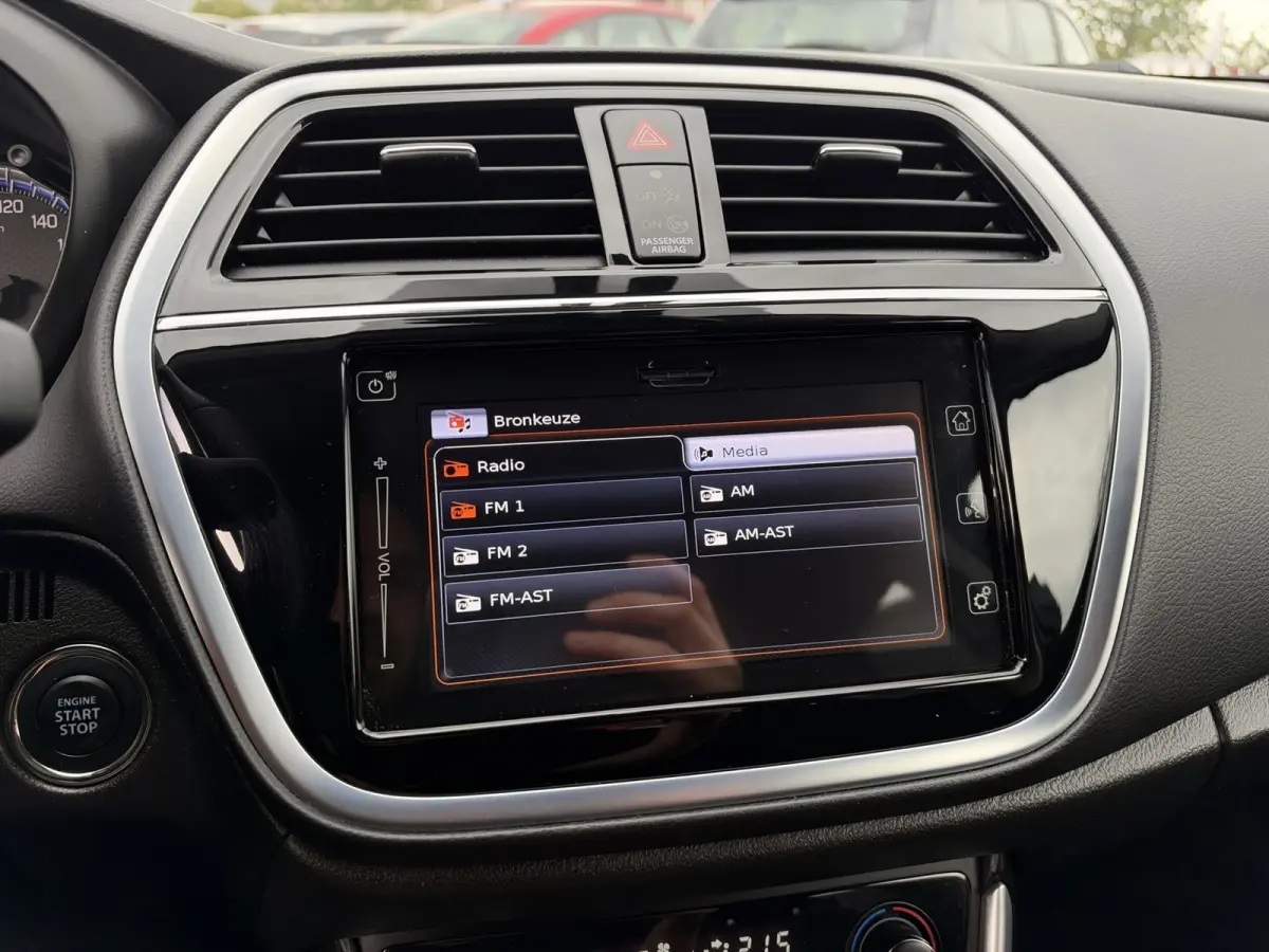 1.0 Boosterjet Select | Automaat | Navigatie | Camera