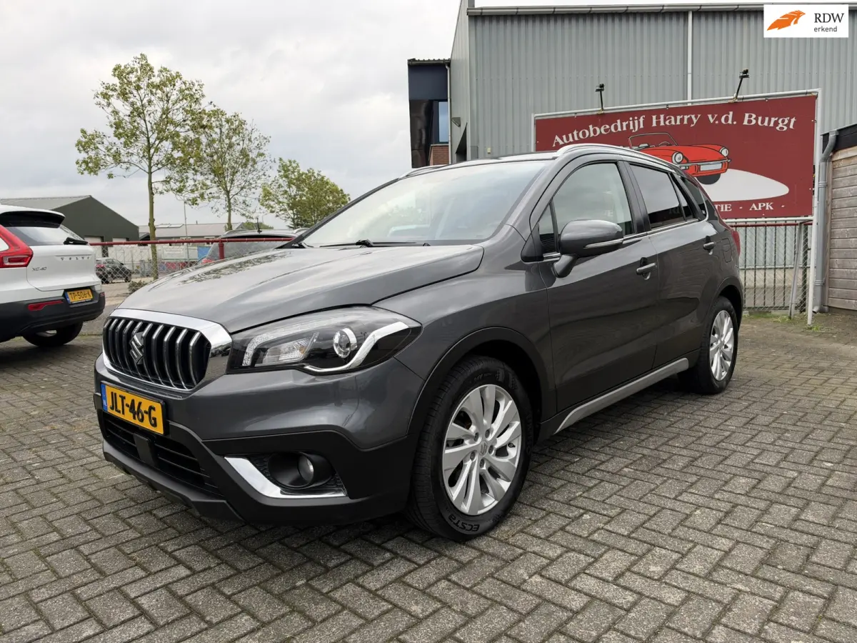 1.0 Boosterjet Select | Automaat | Navigatie | Camera