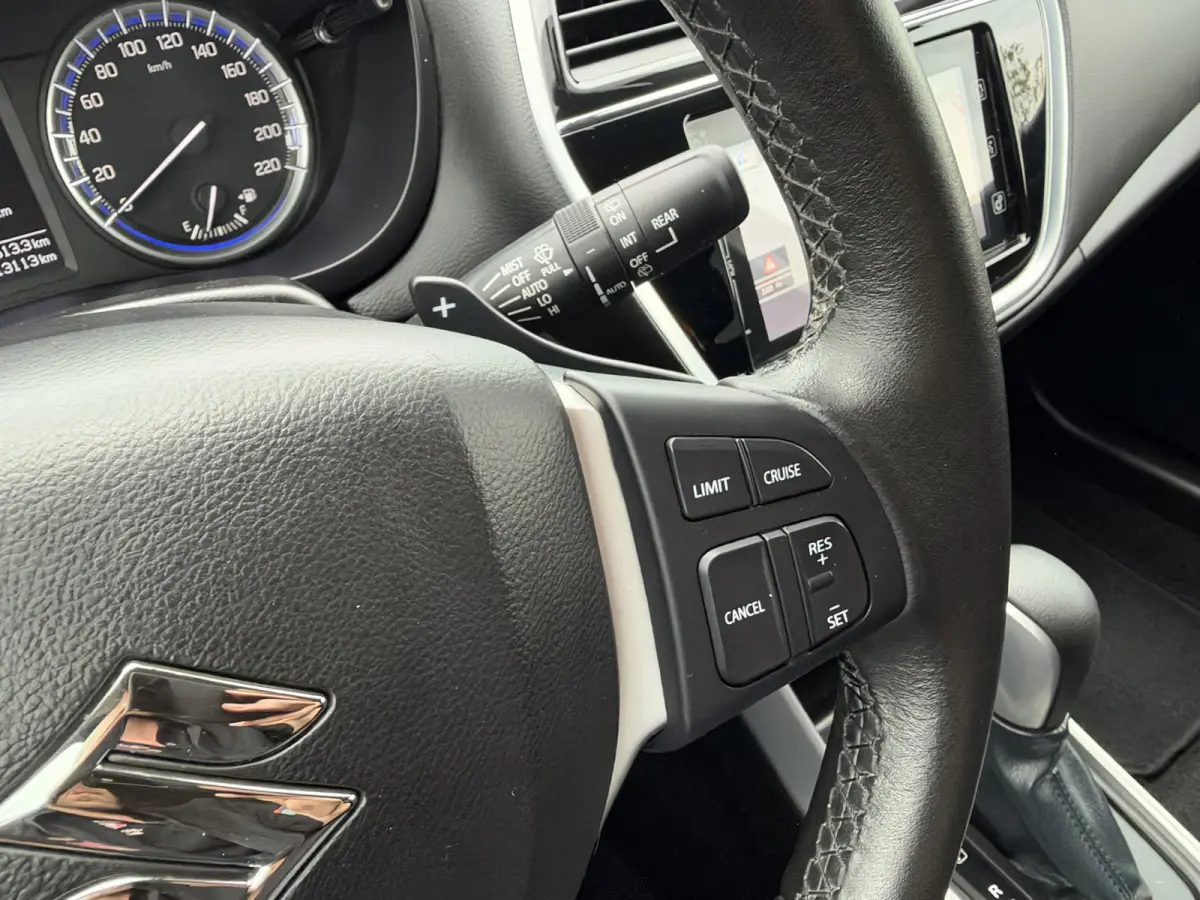 1.0 Boosterjet Select | Automaat | Navigatie | Camera