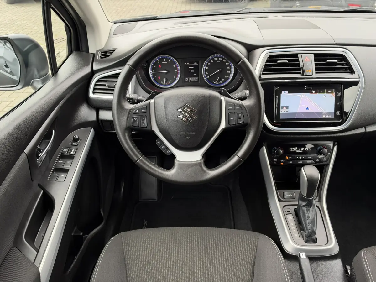 1.0 Boosterjet Select | Automaat | Navigatie | Camera