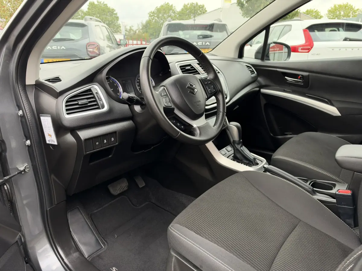 1.0 Boosterjet Select | Automaat | Navigatie | Camera