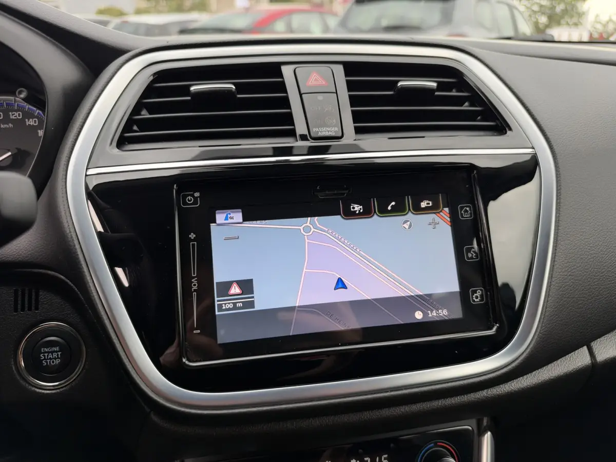 1.0 Boosterjet Select | Automaat | Navigatie | Camera