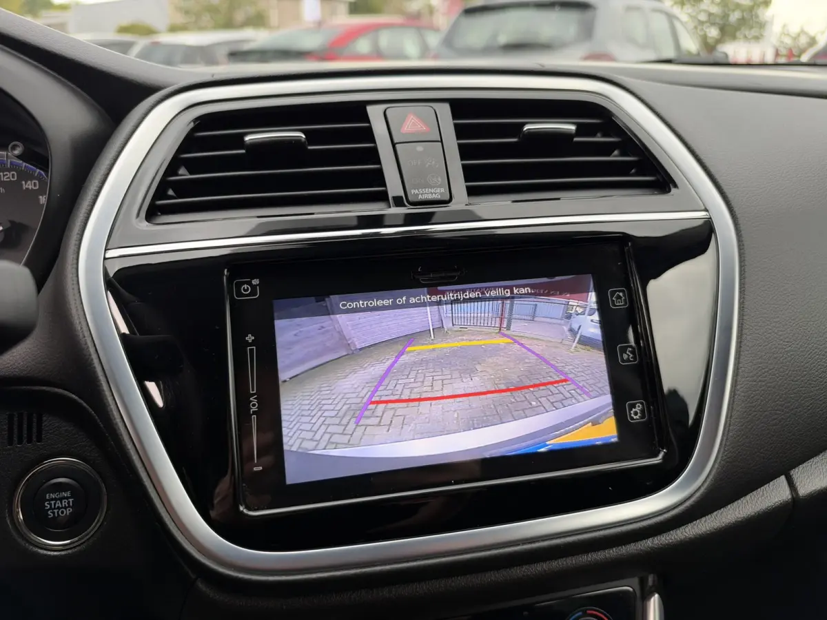 1.0 Boosterjet Select | Automaat | Navigatie | Camera