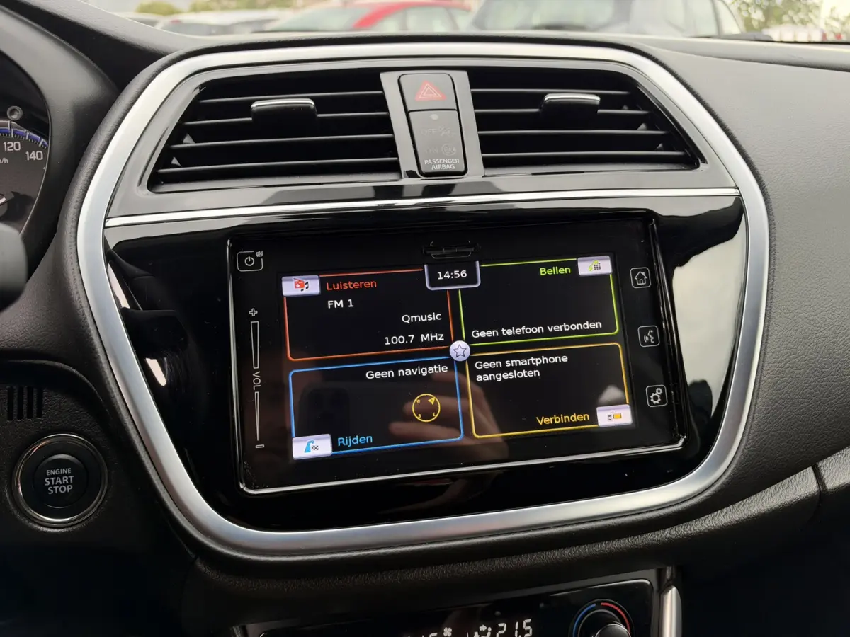 1.0 Boosterjet Select | Automaat | Navigatie | Camera