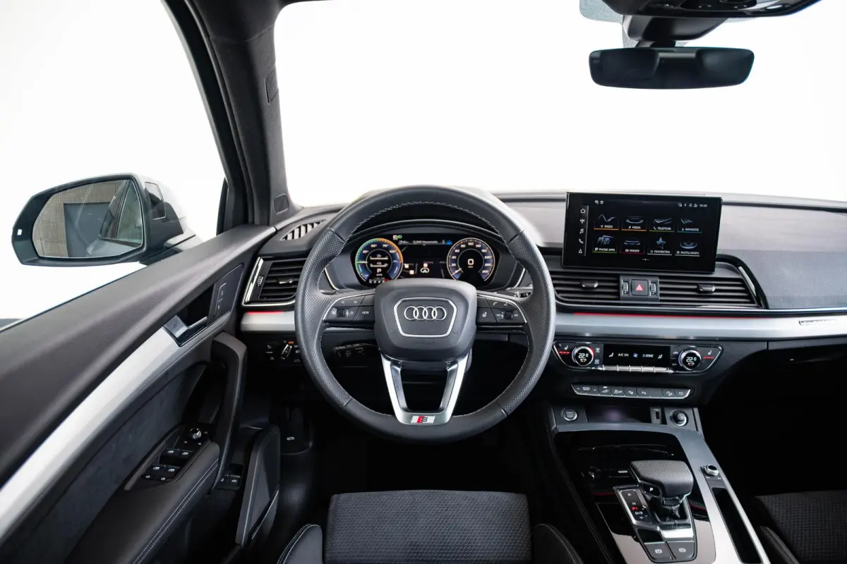 55 TFSI e S edition Competition Panoramadak - Adaptieve Cruise Control - B&O - Head up - Adaptive air suspension  - Achterklep automatisch - Achterbank plus - Elektrisch verstelbare/verwarmd