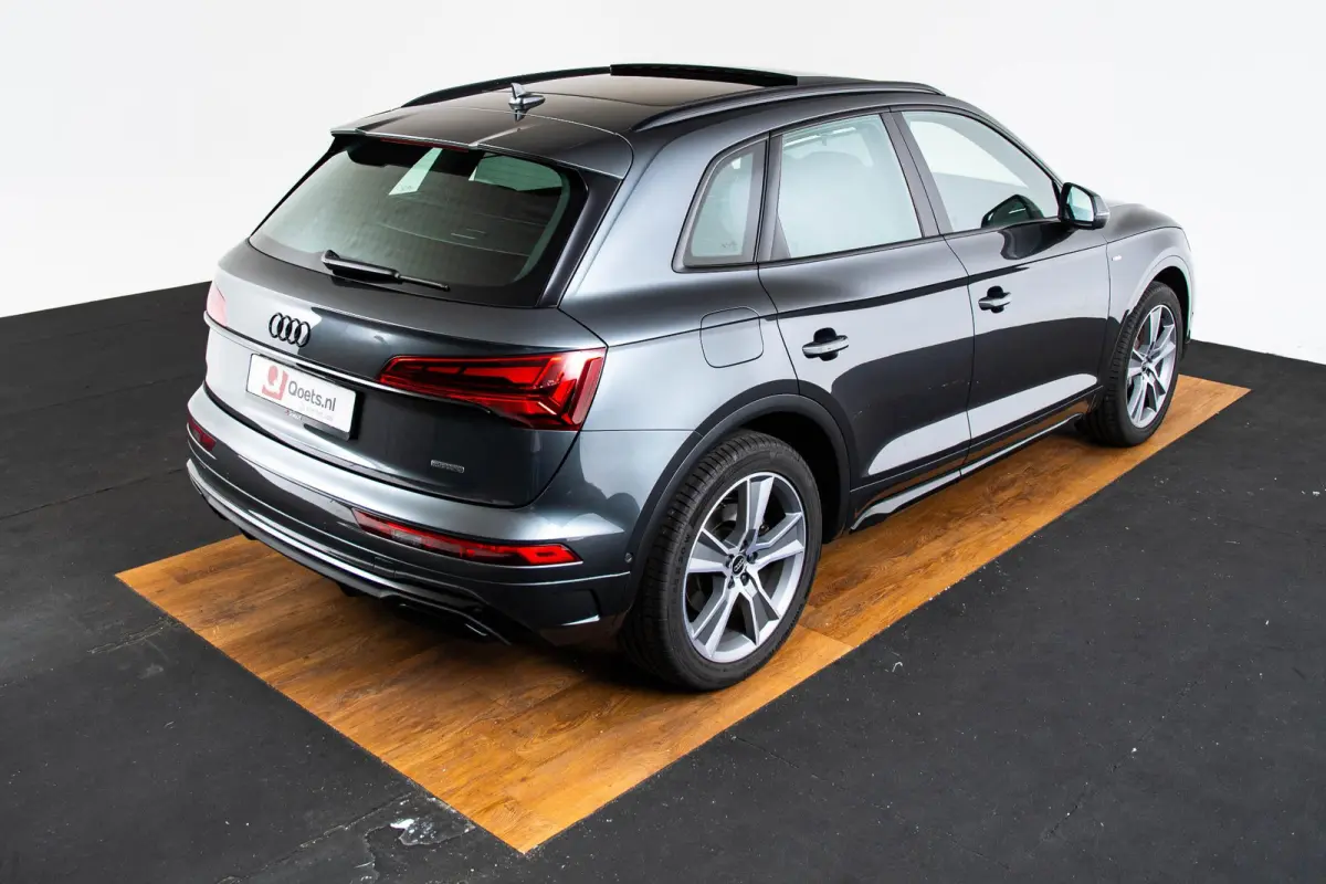 55 TFSI e S edition Competition Panoramadak - Adaptieve Cruise Control - B&O - Head up - Adaptive air suspension  - Achterklep automatisch - Achterbank plus - Elektrisch verstelbare/verwarmd