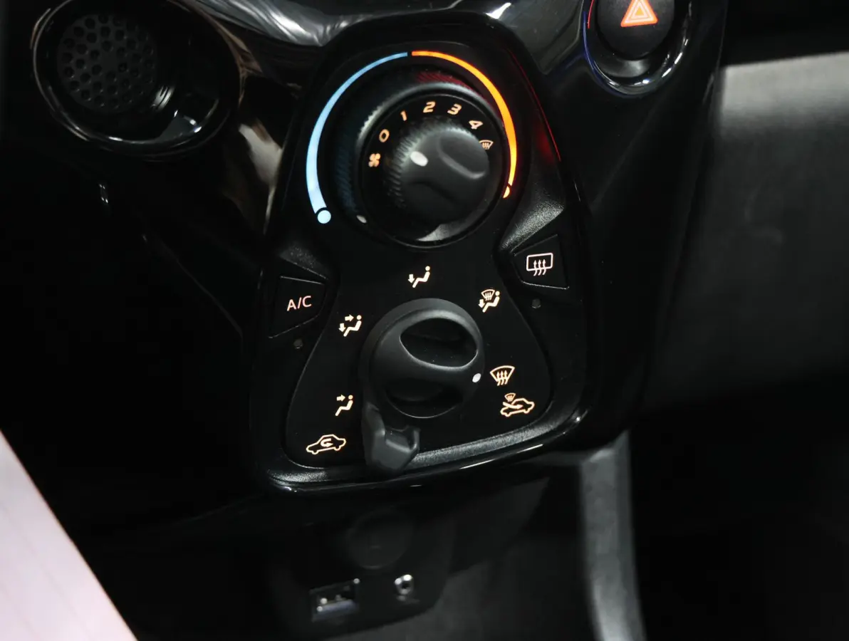 72pk Airscape Urban Ride | 1ste eigenaar | Vouwdak/Cabrio | AppleCarplay/AndroidAuto | Airco | Camera | Bluetooth | LED | Start/Stop Systeem | Buitenspiegels elektrisch verstel -en verwarmba