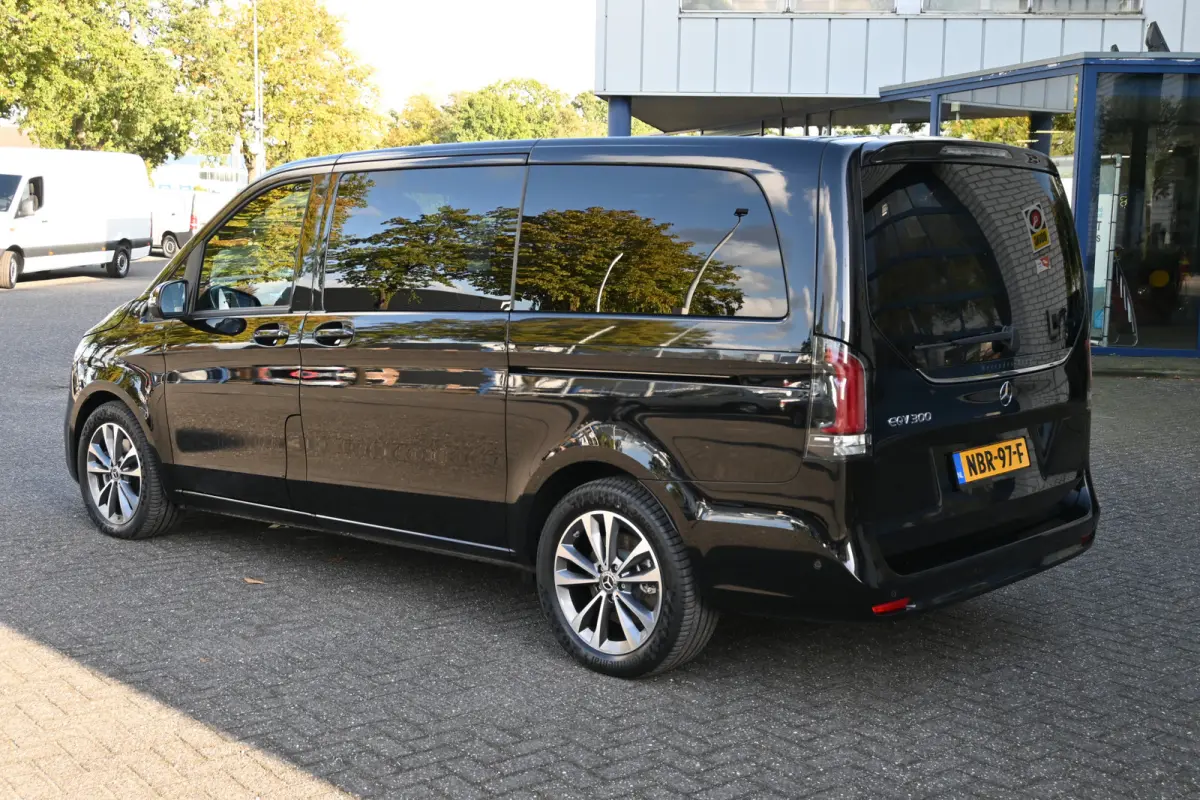300 L2 Avantgarde 90 kWh Incl BTW, Luchtvering, Distronic