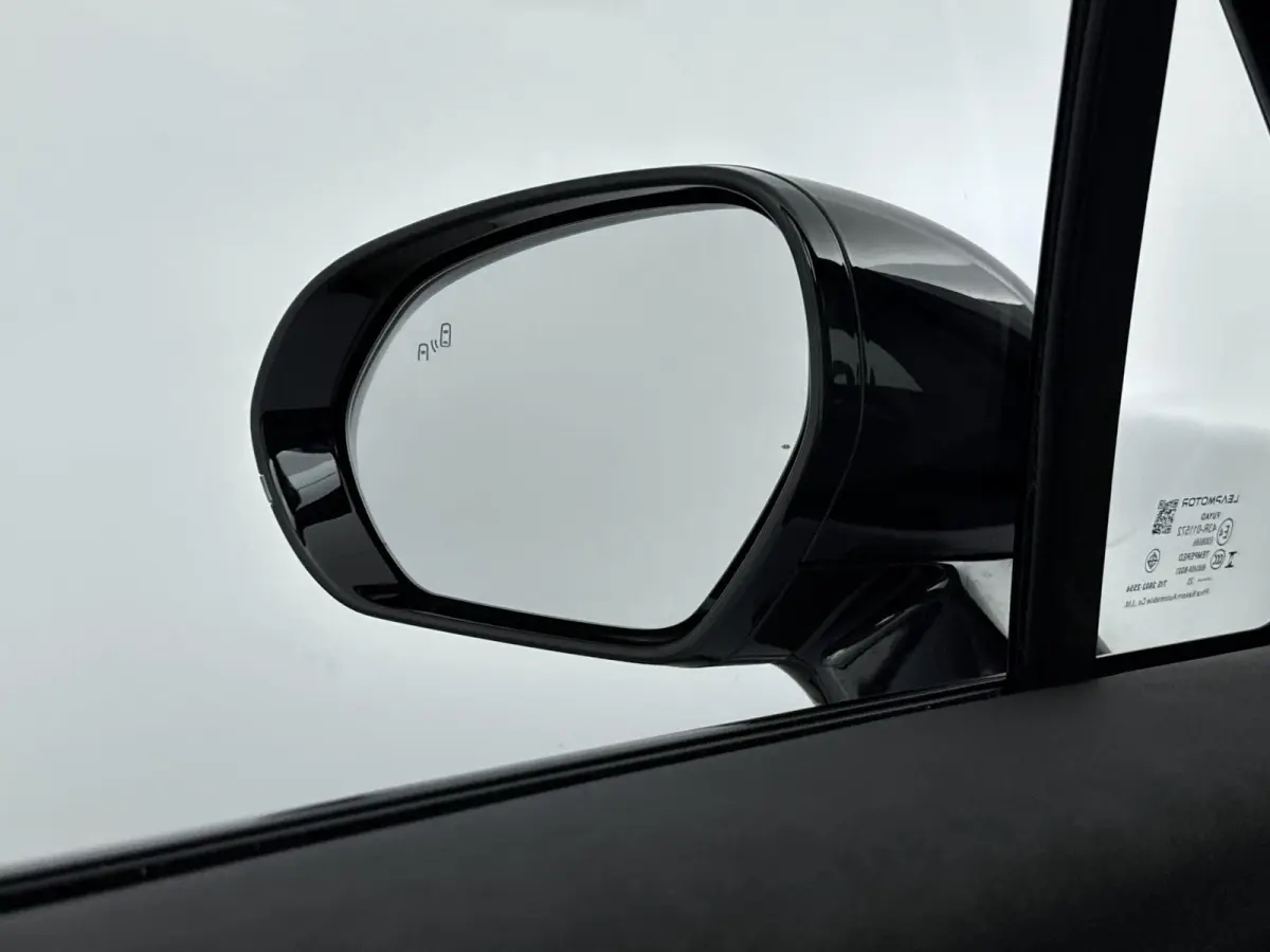 Design 69.9 kWh 218pk | 420km WLTP Actieradius | Navigatie | Panoramadak | 360° Camera | Stoel- en stuurverwarming | Lederen elektrisch verstelbare en geventileerde stoelen | Elektrische ac