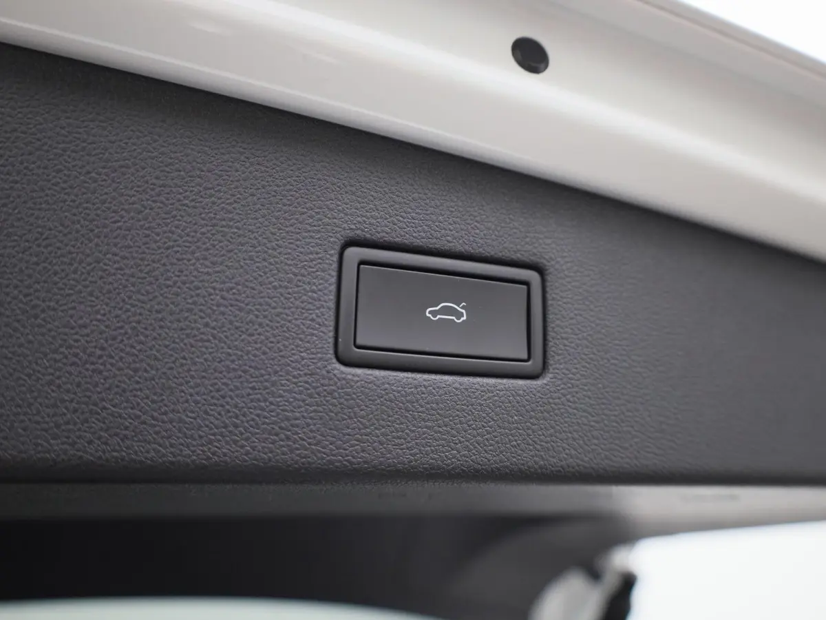 2.0 TSI 4Motion Highline 7p. | Automaat | Apple Carplay / Android Auto | Panoramadak | Head-up Display | Stoelverwarming / Stoelventilatie | Achteruitrijcamera | Parkeersensoren | Trekhaak |
