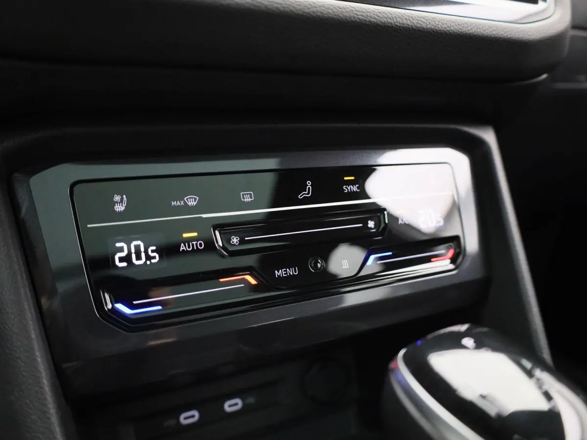 2.0 TSI 4Motion Highline 7p. | Automaat | Apple Carplay / Android Auto | Panoramadak | Head-up Display | Stoelverwarming / Stoelventilatie | Achteruitrijcamera | Parkeersensoren | Trekhaak |