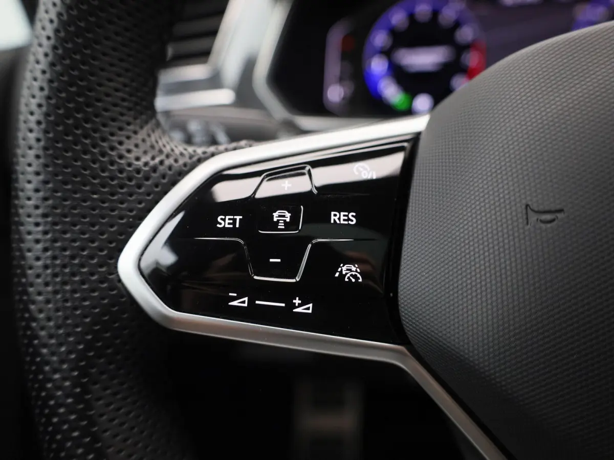 2.0 TSI 4Motion Highline 7p. | Automaat | Apple Carplay / Android Auto | Panoramadak | Head-up Display | Stoelverwarming / Stoelventilatie | Achteruitrijcamera | Parkeersensoren | Trekhaak |